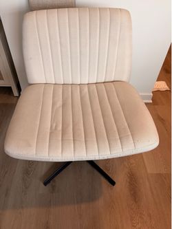 Criss Cross chair ivory