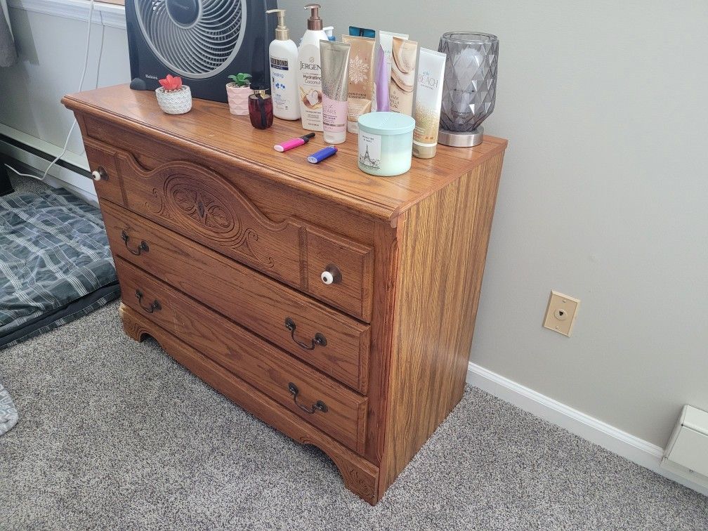 Queen Bedroom Suite for Sale in Mount Joy, PA OfferUp