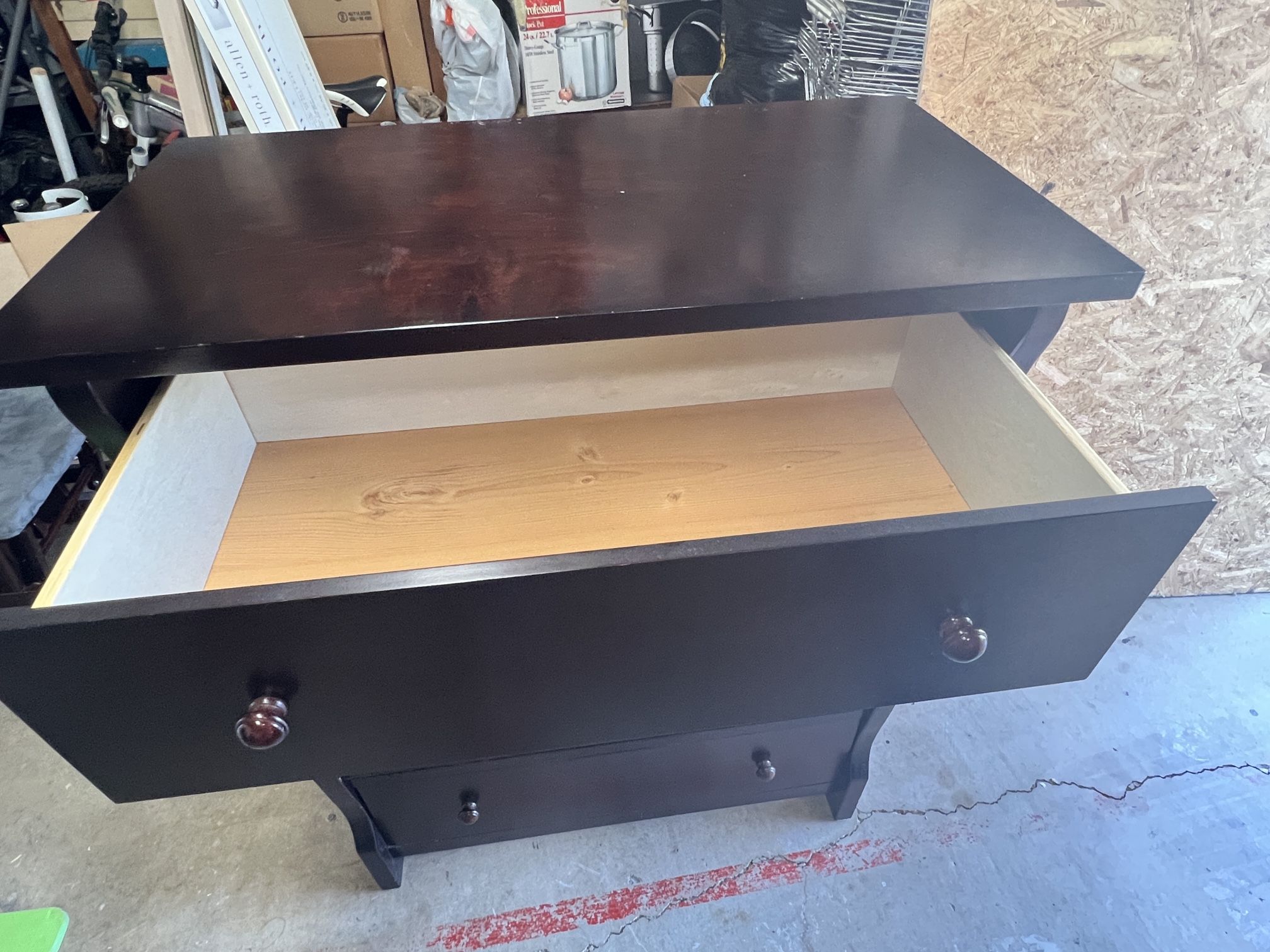 Dark Wood 4 Drawer Dresser