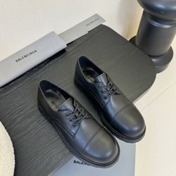 Balenciaga Men’s Leather Shoes With Box New 