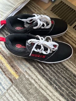 Heeleys ! Black w red accent/ New