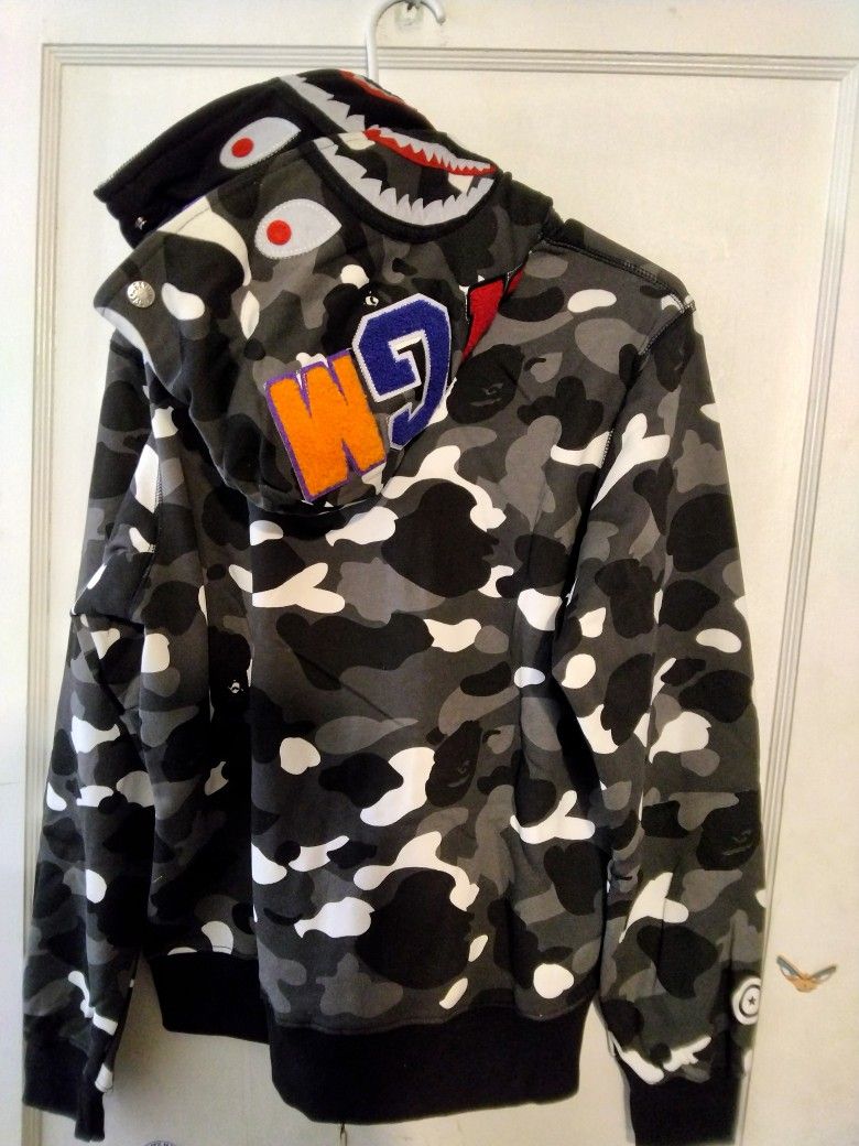 A Bathing Ape Hoodie Size M 