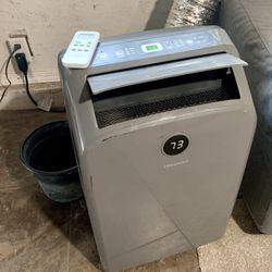 Hisense portable AC air conditioner used works good!
