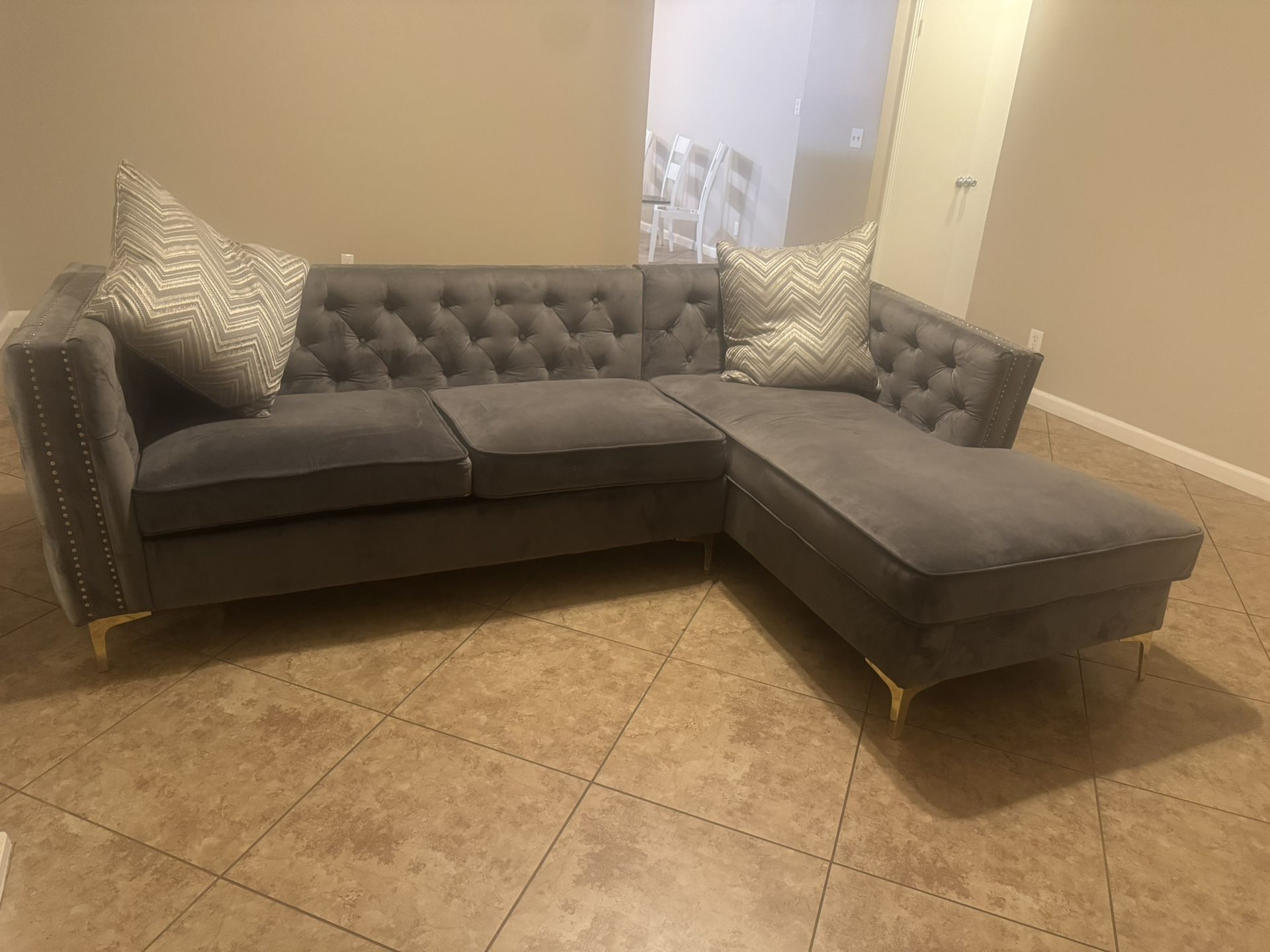 Clean Couches Section L