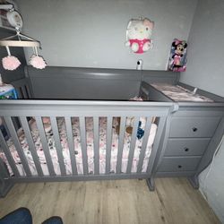 Baby Crib With Changing Table