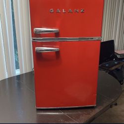 Galanz mini fridge