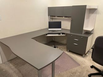 LARGE GREY U SHAPED DESK