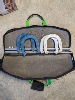 Horseshoes heavy duty set and carrying case