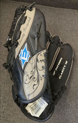 Easton Clarity 12in Fast Pitch Softball Glove