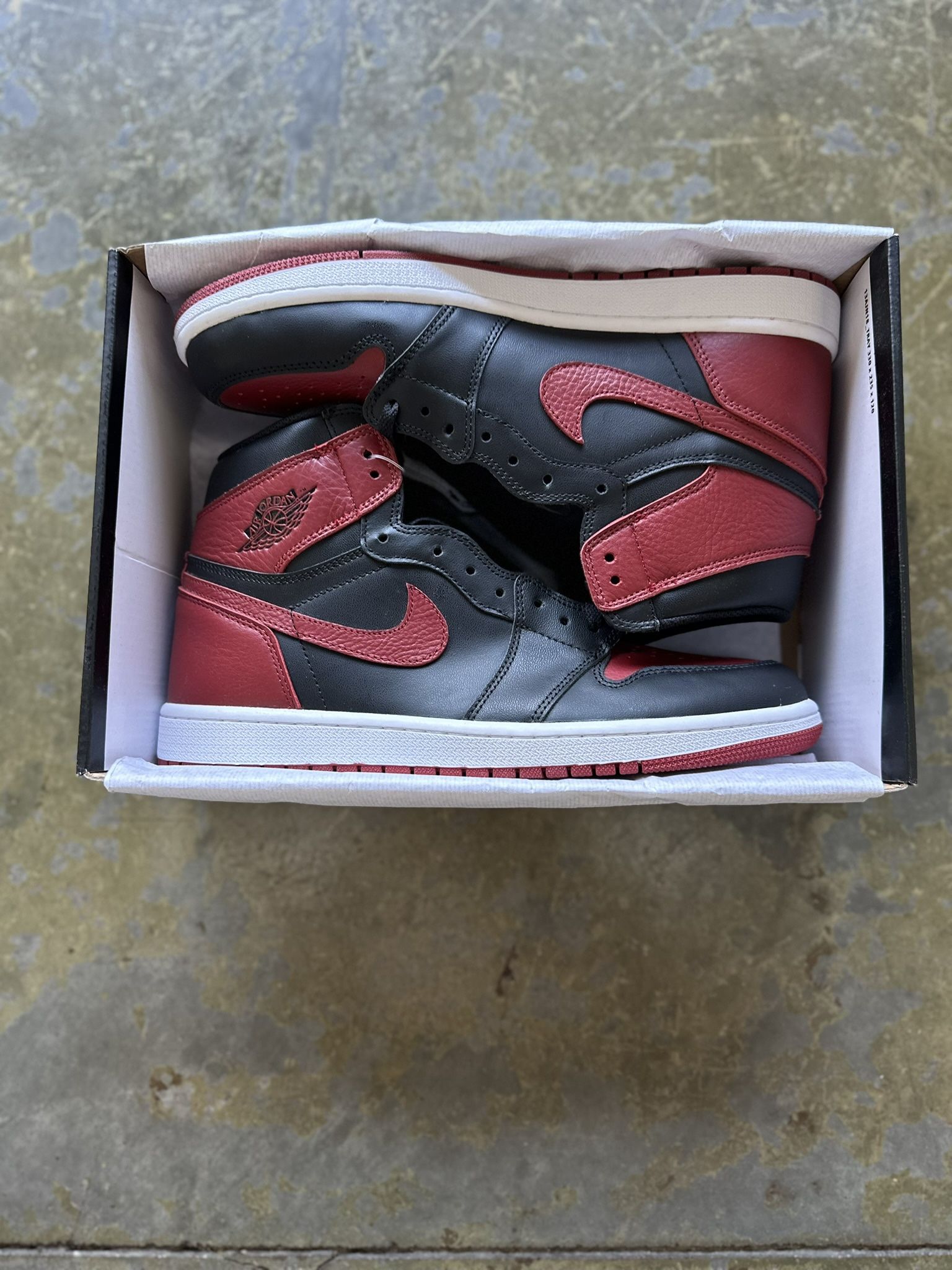 Air Jordan 1 Retro High OG “Bred / Banned” (2016) – Size 13
