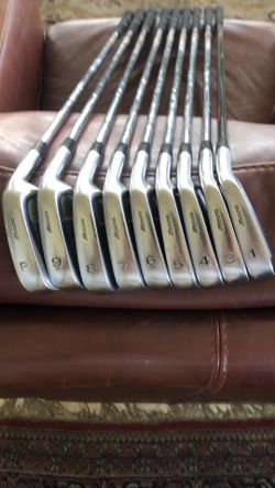 Mizuno T-ZOID RH Pro Forged iron set 1 iron 3-PW Dynamic Gold Steel stiff shafts new grips
