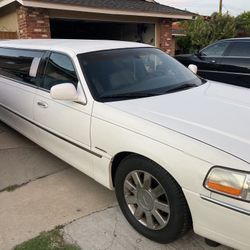 2005 Lincoln Town Car