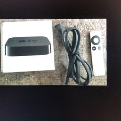 Apple TV (3rd Generation) 8GB Digital HD Media Streamer MD199LL/A - cord, remote
