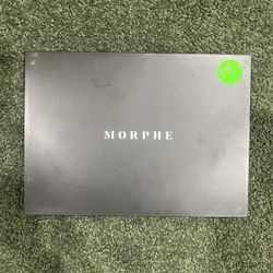 New Morphe Fall Into Frost Eyeshadow Pallet