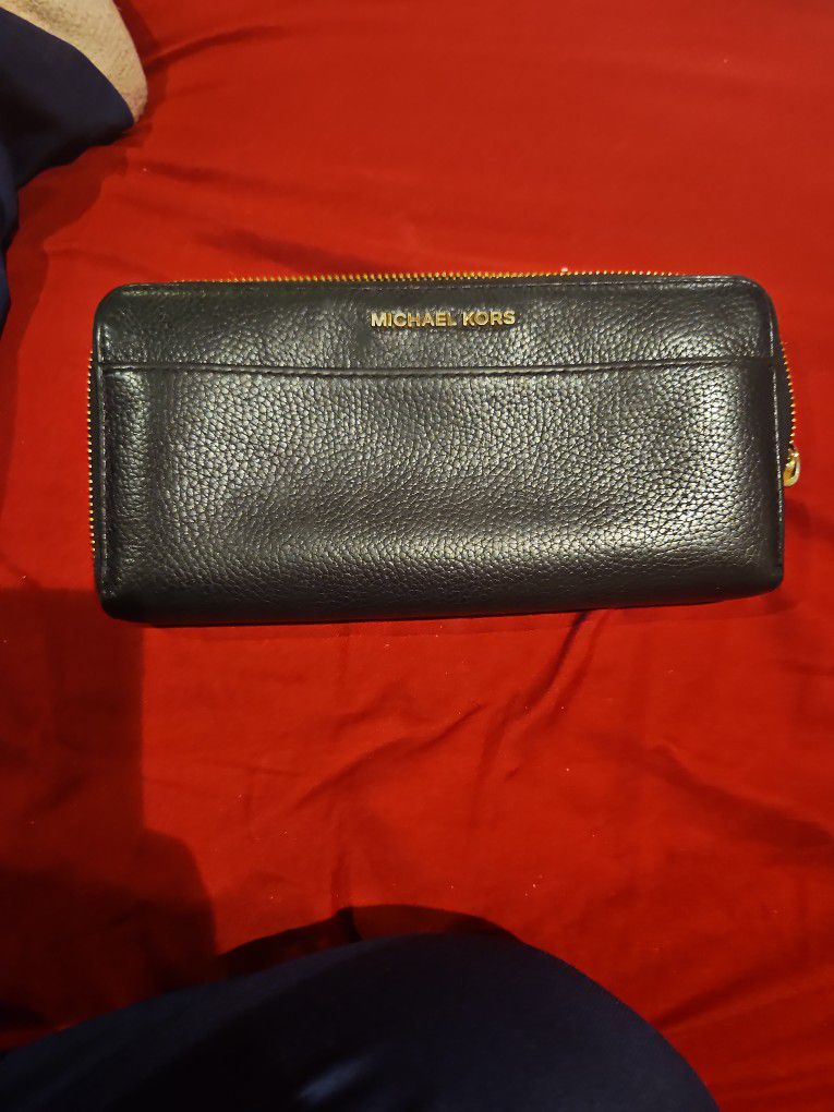 Black Michael Kors Leather Wallet