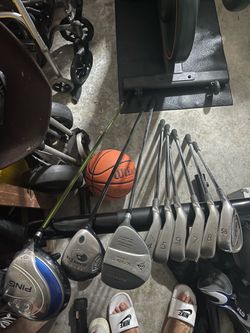 Golf set with bag/wheel