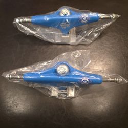 SKATEBOARDS ROYAL TRUCK 