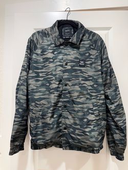 HOUSE CLEAN OUT!! NEED GONE!! Men’s jackets