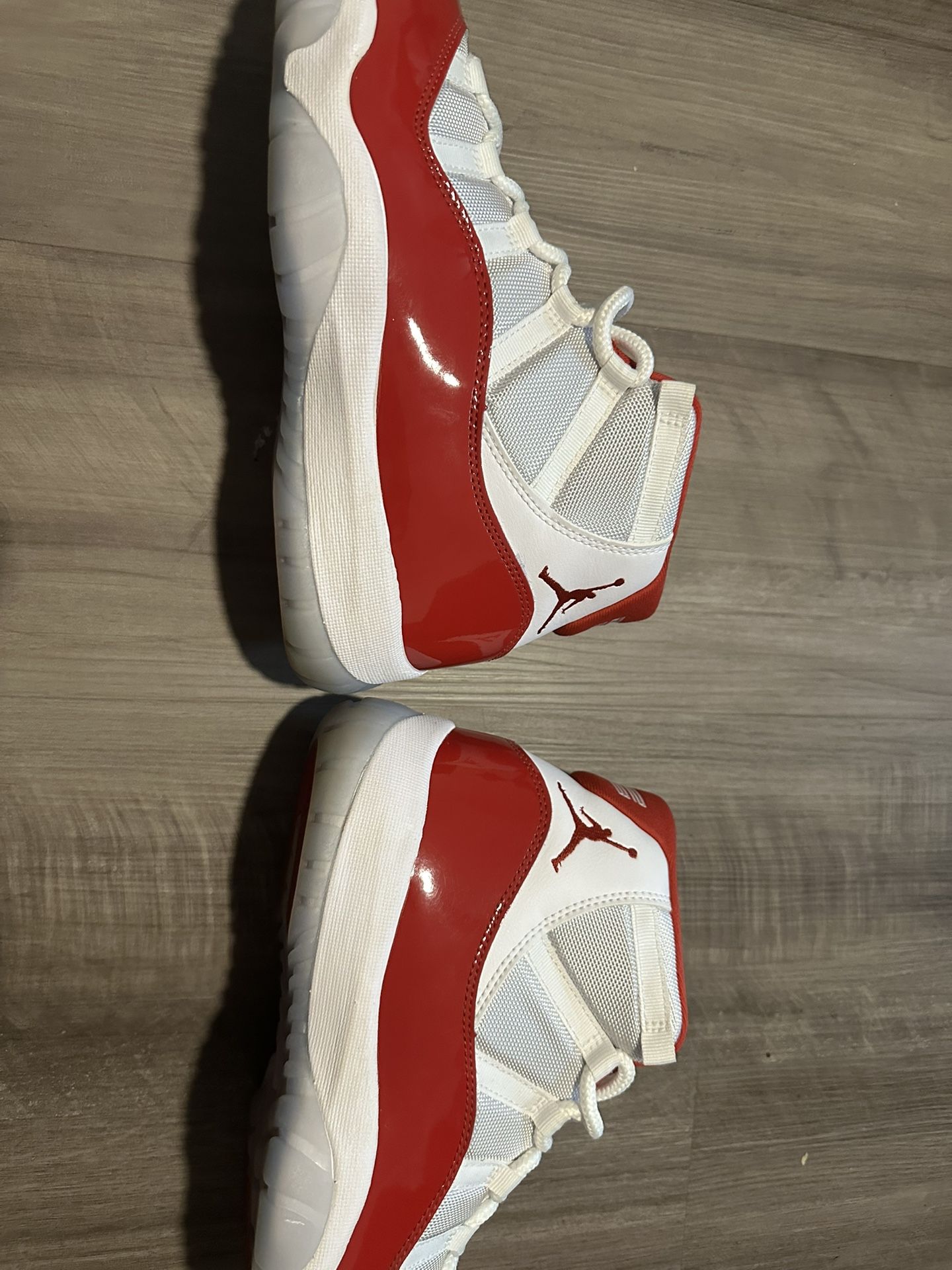Jordan 11 Retro Cherry (2022)