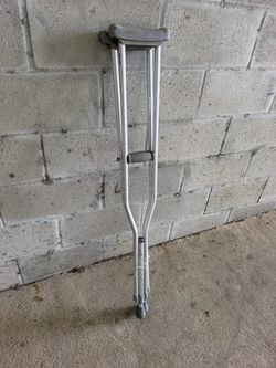 Adjustable Aluminum Underarm Crutches