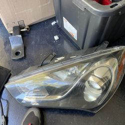 2016 Hyundai Genesis Headlamp  Parts 