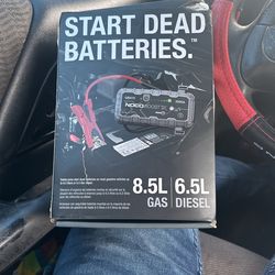 Start Dead Batteries. Jump Starter