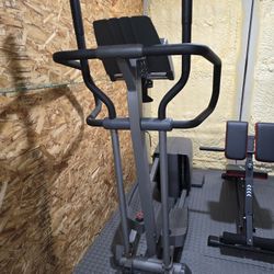 Elliptical PRO Forma Machine for Sale in Federal Way WA OfferUp