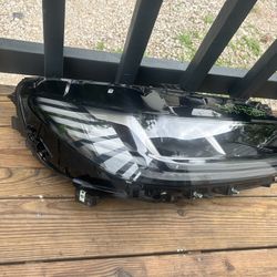 2026-LINCOLN NAVEGATOR RH HEADLIGHT FULL LED OEM 