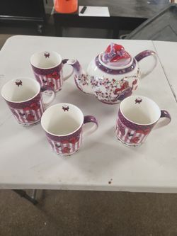 Red hat society tea set
