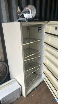 Whirlpool Mark series upright freezer