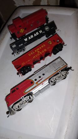 Beachman Soho Rail Road Engine And Three Cars Mint Condition