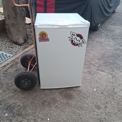 Small Freezer For Sell