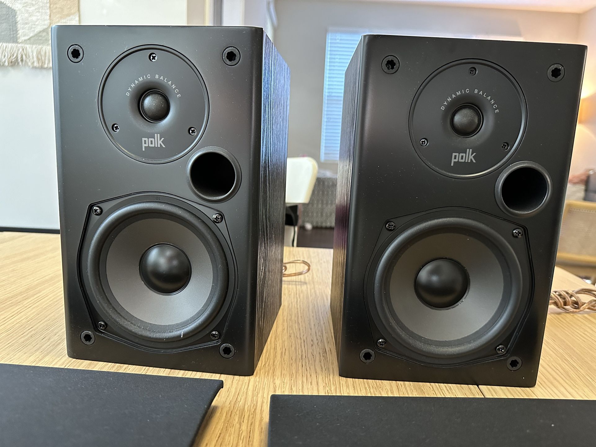 Polk T15 Speakers