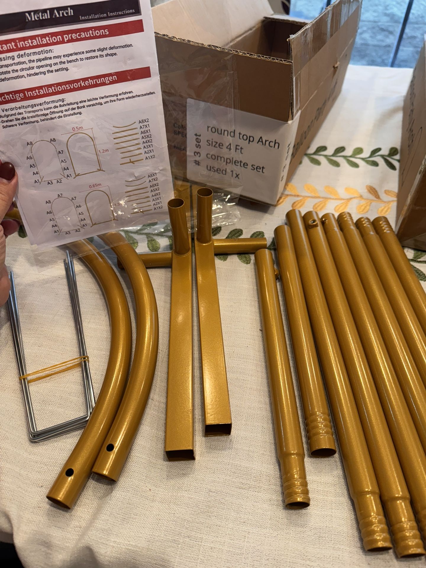 Selling - Arch set 6ft, 5ft, 4ft Inched  Easy To Put Together 