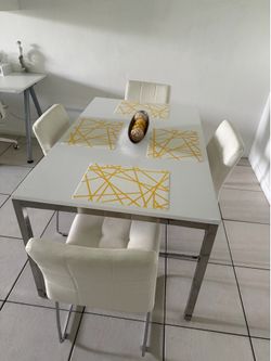 Table set of 4
