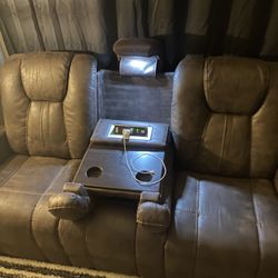 Manual Recliner,  USB Plug In