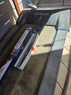 Treadmill, walking pad