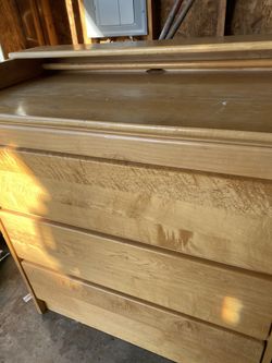 Dresser/ Changing Table 