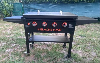 Blackstone 36” Flat Top Griddle with lid and folding side trays