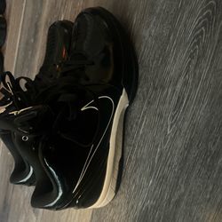 Kobe 4 “Undefeated” Nike