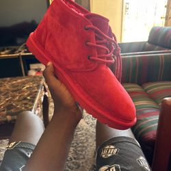 UGG Neumel boot Red Size 11 Men