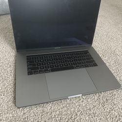 MacBook Pro 15 Inch 2019