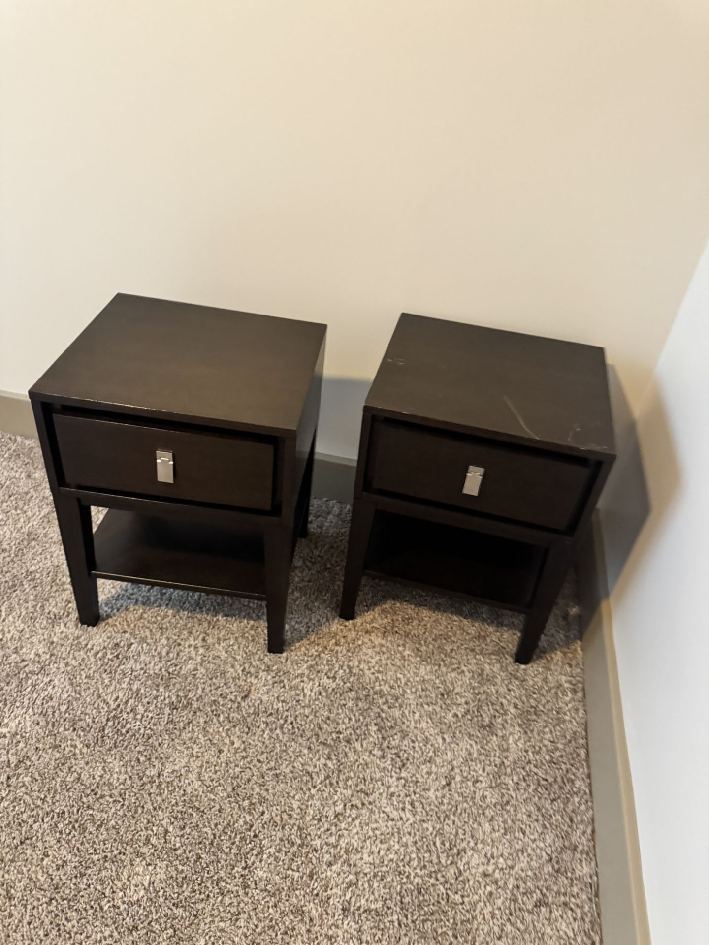 Dark Wood Bedroom Set – Dresser + 2 Nightstands