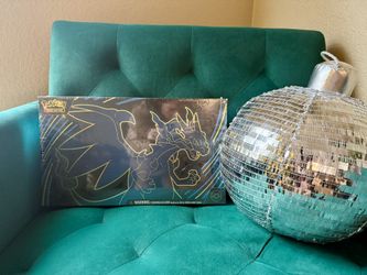 Mega Charizard X EX Ultra Premium Collection