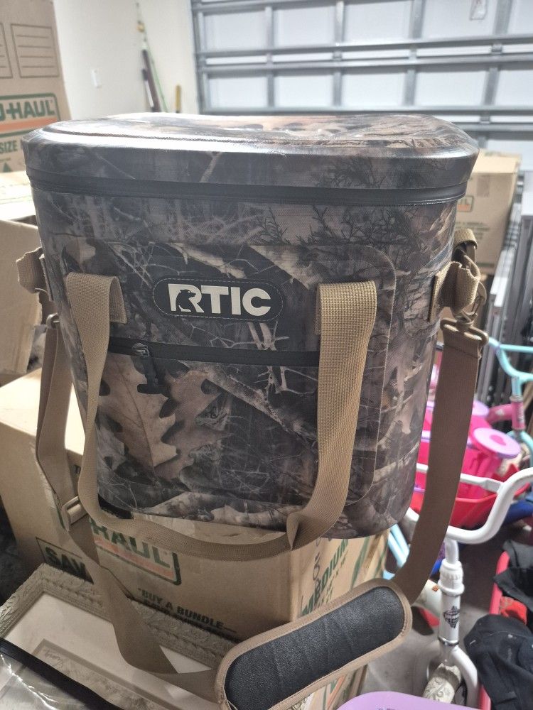 Rtic 20 Pack Cooler