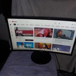 SAMSUNG Curved Monitor 24" Inch LED FHD 1080p Gaming Minitor (Super Slim D Model: LC24F39DFHLXZP HDMI Cable Includes 