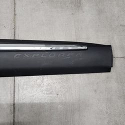 OEM 2020 2021 Ford Explorer Sport Left Drivers Side Front Door Molding Chrome