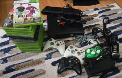 Xbox 360 S Microsoft Console System Black 250GB Complete Bundle: Games, Controllers, Nyko Charger, Kinect, Head Mic & All Cables Working