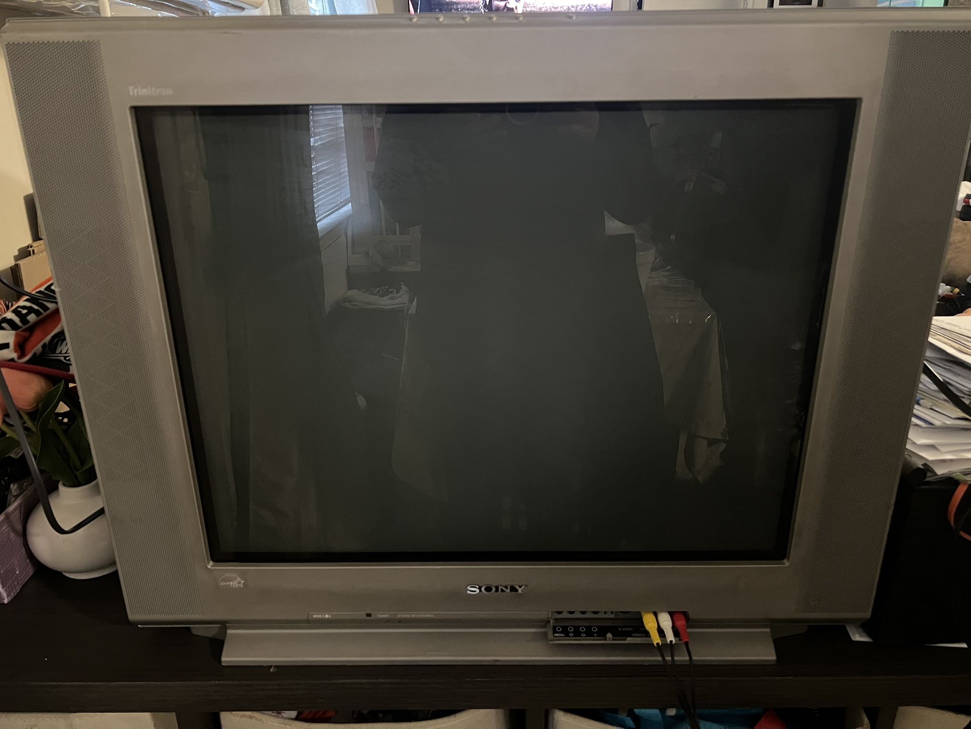 Sony Trinitron kv-27fv15 CRT retro gaming TV