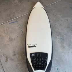 Surfboard Rusty Epoxy 7ft w/ Torsion Spring  (Excellent Condition) 